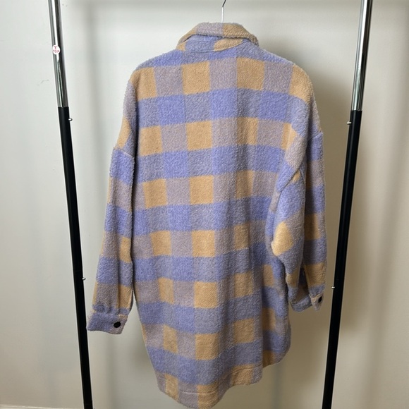 New Sunday Up Lavender Purple and Cream Fuzzy Button Up Shacket Size Large - Picture 5 of 8